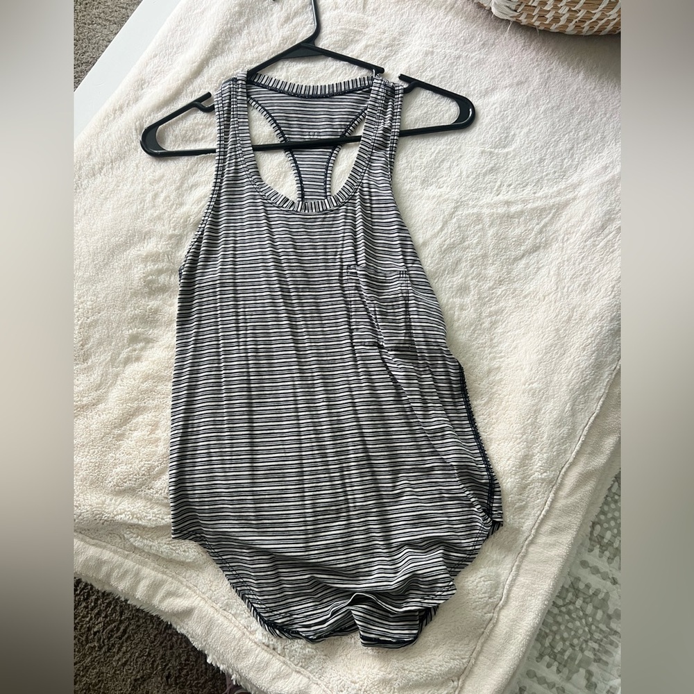 Lululemon tank